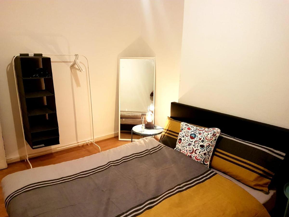 Budget House In Gants Hill Bed and Breakfast Ilford Exterior foto
